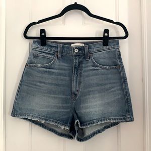 Abercrombie Curve Love Ultra High Rise Mom Short